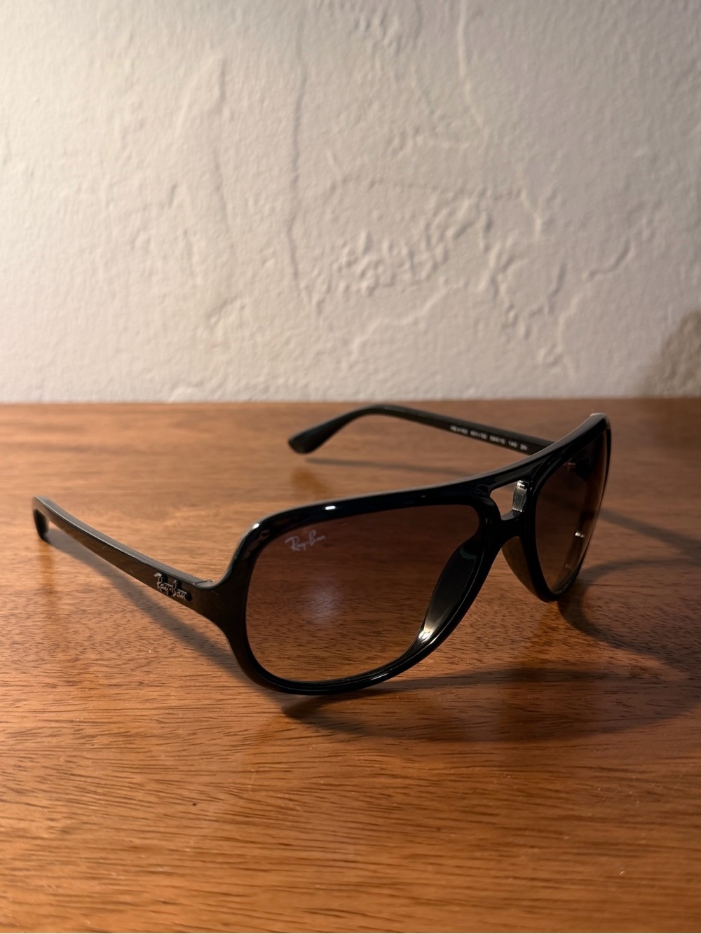 Ray-Ban RB4162 Black Pilot Sunglasses Gradient Lenses 59mm - Picture 3 of 7